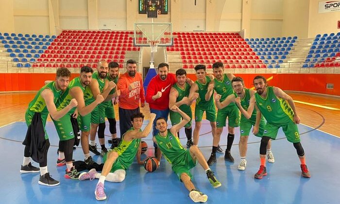Karaman takımı şampiyon oldu. Detaylar ve fotoğraflar haberimizde. Karamanoğlu Mehmetbey Üniversitesi (KMÜ) öğrencileri başarı hikayelerine bir yenisini daha ekledi.