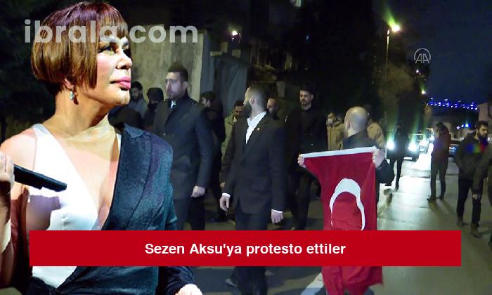 Sezen Aksu’ya protesto ettiler