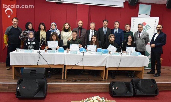 Karaman'da Anadolu Mektebi öğrencileri