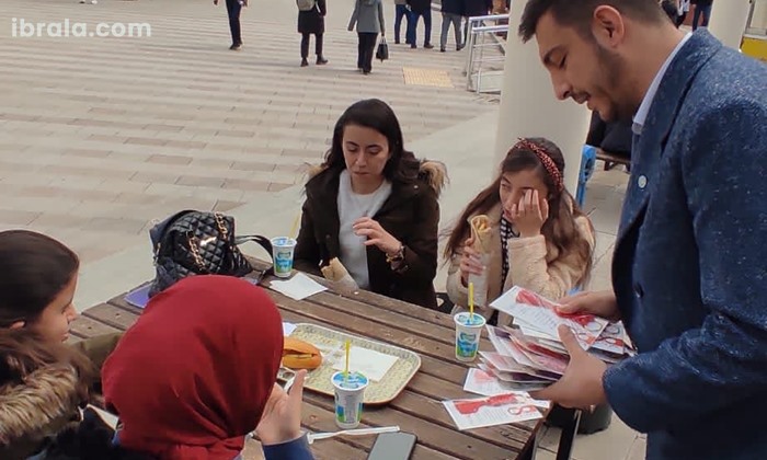 İYİ Parti Karaman Gençlik Kolları kadınlara hediye verdi