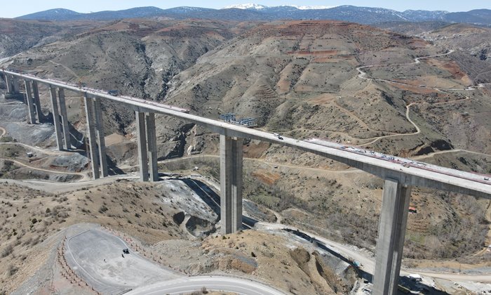 Ülkenin en yüksek köprüsü Karaman'da açılış tarihi açıklandı