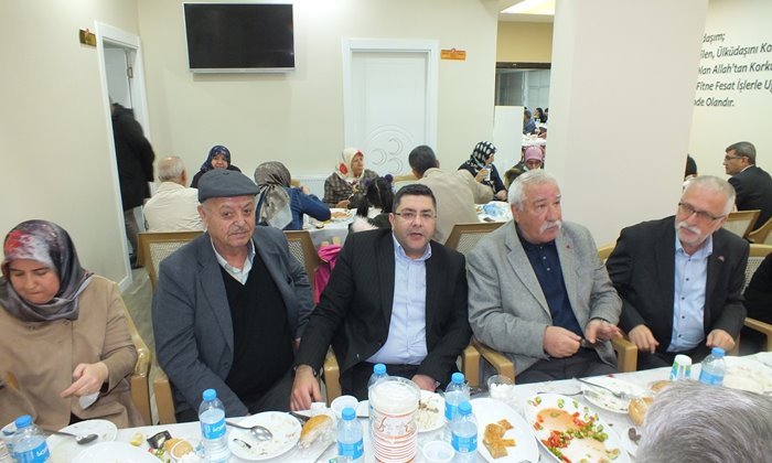 MHP Karaman Teşkilatı, şehit aileleri ve gazilerle iftarda buluştu