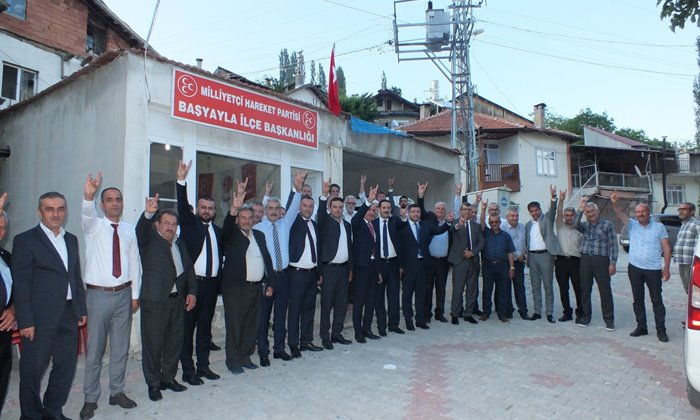 MHP Karaman'da vatandaşla buluşuyor