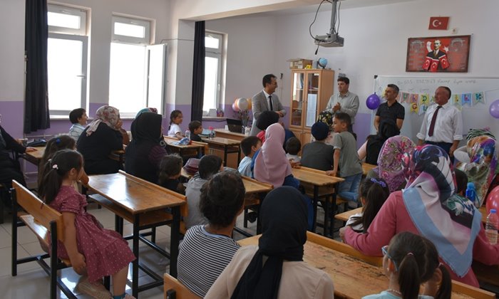 Karaman'da İlk Ders Zili Minik Öğrenciler İçin Çaldı