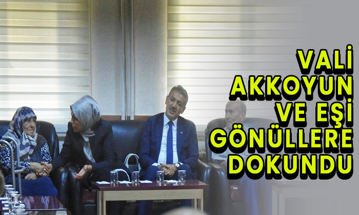 Vali Akkoyun ve eşi gönüllere dokundu