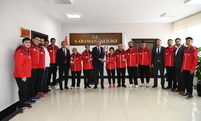 Türkiye Şampiyonları Vali Akkoyun'u ziyaret etti
