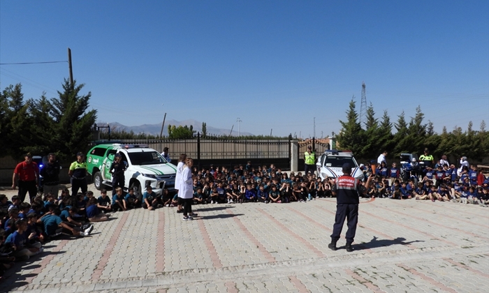 Karaman'da Jandarmadan örnek davranış