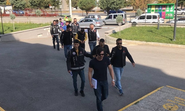 Karaman'da operasyon; Tutuklandılar!
