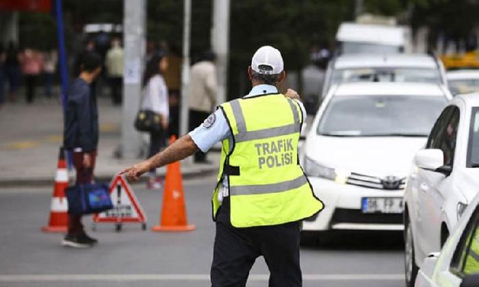 Trafik cezalarına yüzde 122 zam geldi: İşte yeni cezalar…