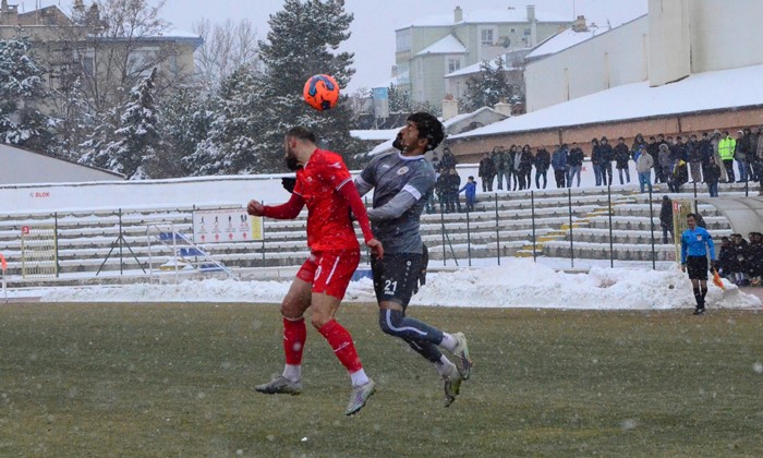 Karaman'da havayı Karaman FK ısıttı