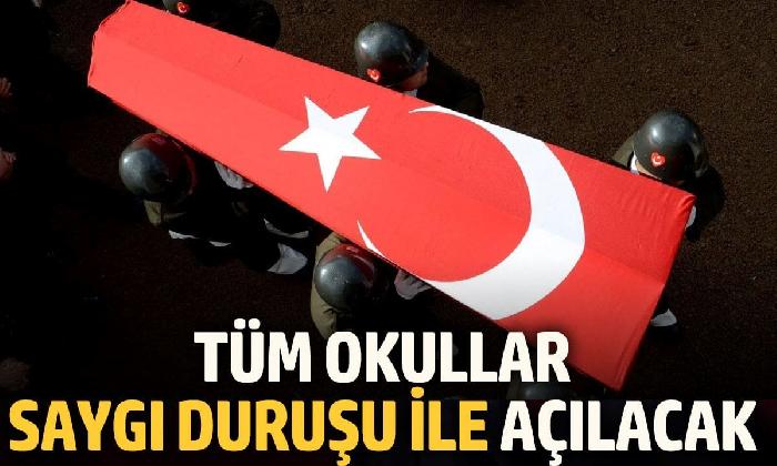 Okullar saygı duruşu ile açılacak